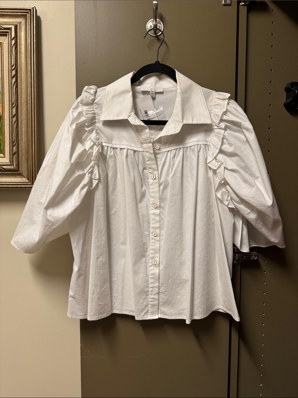 Karlie White Ruffled Puff-Sleeve Button-Down Top